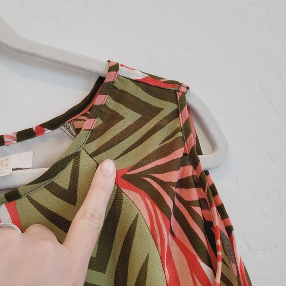 C Cold Shoulder Plant Print Dress Size Small - Picture 6 of 15